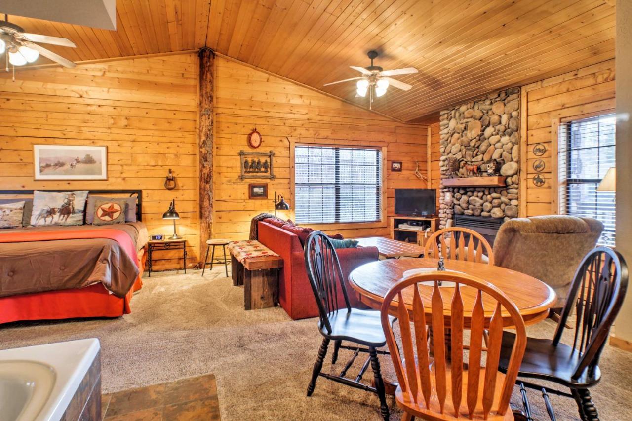 Ferienwohnung Cabin-Style Studio Right Off The Branson Strip! Exterior foto