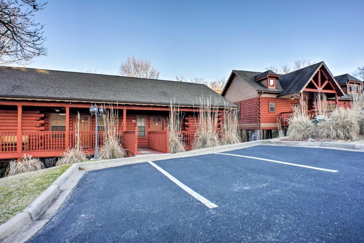 Ferienwohnung Cabin-Style Studio Right Off The Branson Strip! Exterior foto
